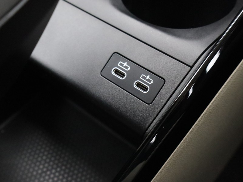 2025 (25) BMW 2 SERIES 230e xDrive Luxury 5dr DCT 4813282