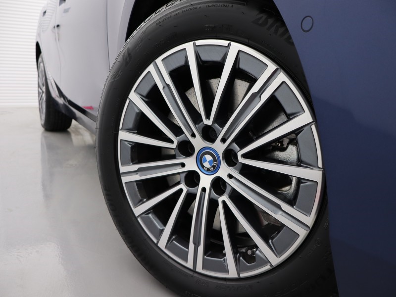 2025 (25) BMW 2 SERIES 230e xDrive Luxury 5dr DCT 4813244