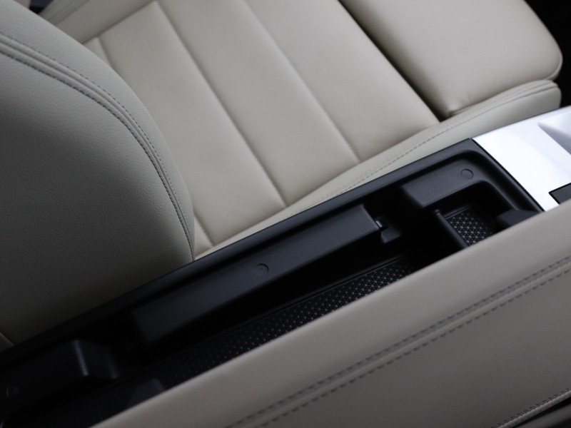 2025 (25) BMW 2 SERIES 230e xDrive Luxury 5dr DCT 4813284