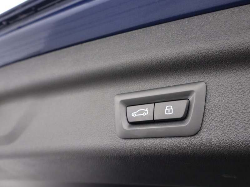 2025 (25) BMW 2 SERIES 230e xDrive Luxury 5dr DCT 4813239