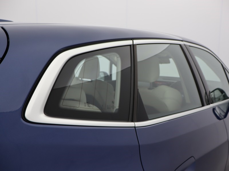 2025 (25) BMW 2 SERIES 230e xDrive Luxury 5dr DCT 4813247