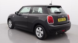 2018 (68) MINI HATCHBACK 1.5 Cooper Classic II 3dr 1
