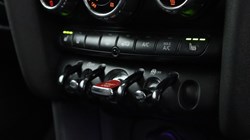 2018 (68) MINI HATCHBACK 1.5 Cooper Classic II 3dr 4846794