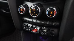 2018 (68) MINI HATCHBACK 1.5 Cooper Classic II 3dr 4846793