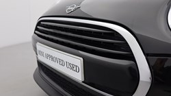 2018 (68) MINI HATCHBACK 1.5 Cooper Classic II 3dr 4846752