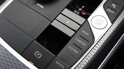 2025 (25) BMW 3 SERIES 320i M Sport 5dr Step Auto 4800599