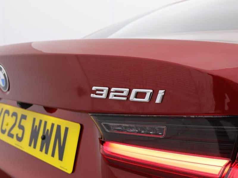 2025 (25) BMW 3 SERIES 320i M Sport 4dr Step Auto 4802309