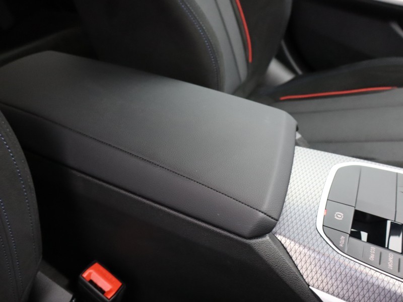 2025 (25) BMW 3 SERIES 320i M Sport 4dr Step Auto 4802362