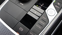 2025 (25) BMW 3 SERIES 320i M Sport 5dr Step Auto 4799839