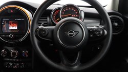 2019 (69) MINI HATCHBACK 1.5 Cooper Classic II 5dr 4854600