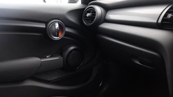 2019 (69) MINI HATCHBACK 1.5 Cooper Classic II 5dr 4854613