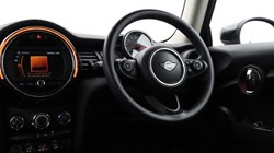 2020 (70) MINI HATCHBACK 1.5 Cooper Classic II 3dr Auto 4855849