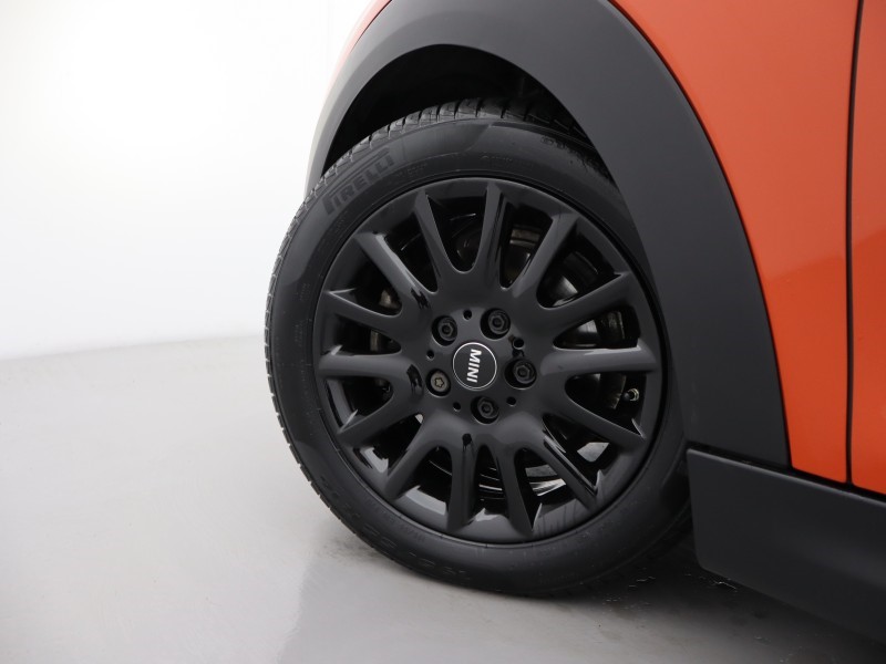 2020 (70) MINI HATCHBACK 1.5 Cooper Classic II 3dr Auto 4855873