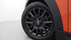 2020 (70) MINI HATCHBACK 1.5 Cooper Classic II 3dr Auto 4855873