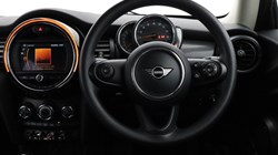 2020 (70) MINI HATCHBACK 1.5 Cooper Classic II 3dr Auto 4855848