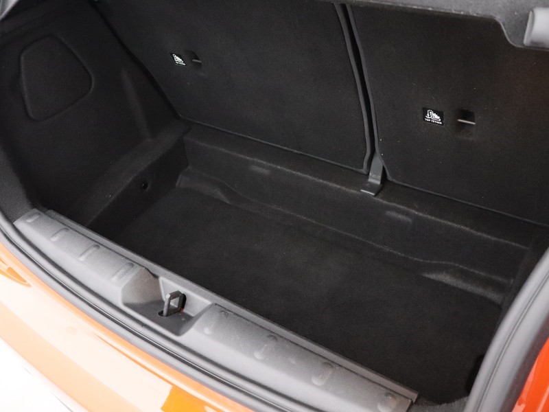 2020 (70) MINI HATCHBACK 1.5 Cooper Classic II 3dr Auto 4855831