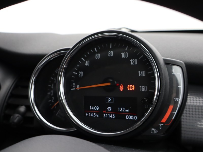 2020 (70) MINI HATCHBACK 1.5 Cooper Classic II 3dr Auto 4855865