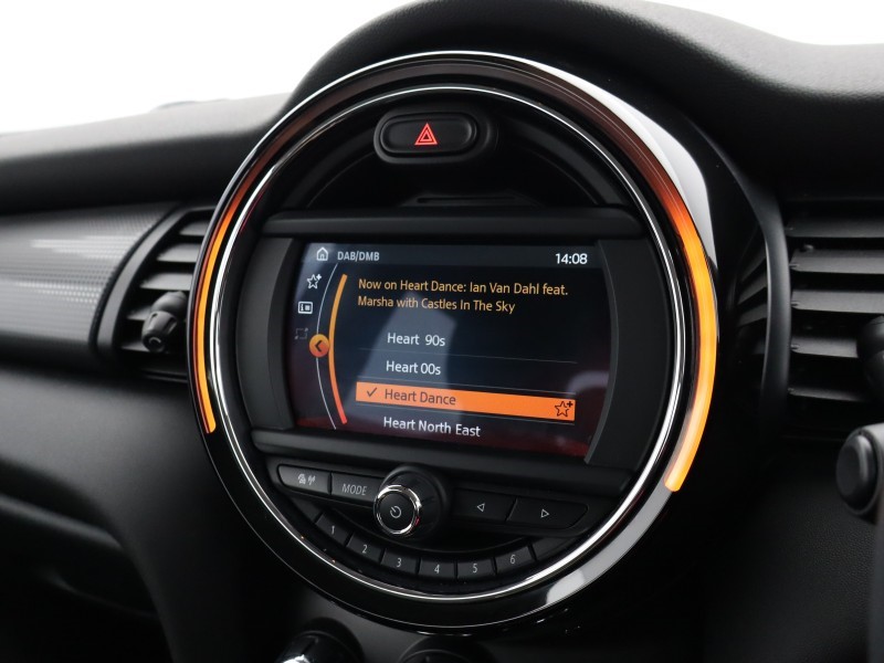 2020 (70) MINI HATCHBACK 1.5 Cooper Classic II 3dr Auto 4855856