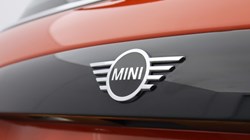 2020 (70) MINI HATCHBACK 1.5 Cooper Classic II 3dr Auto 4855829