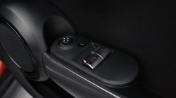 2020 (70) MINI HATCHBACK 1.5 Cooper Classic II 3dr Auto 4855844