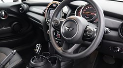 2020 (70) MINI HATCHBACK 1.5 Cooper Classic II 3dr Auto 4855841