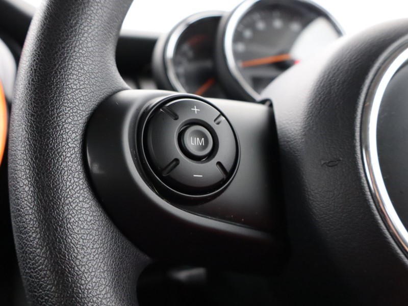 2020 (70) MINI HATCHBACK 1.5 Cooper Classic II 3dr Auto 4855868