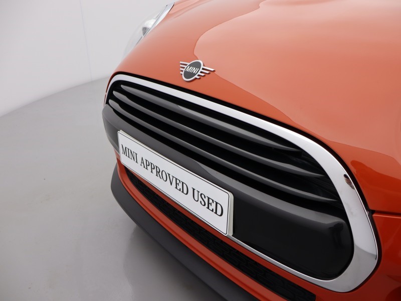 2020 (70) MINI HATCHBACK 1.5 Cooper Classic II 3dr Auto 4855837