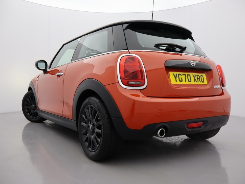 2020 (70) MINI HATCHBACK 1.5 Cooper Classic II 3dr Auto 4855874