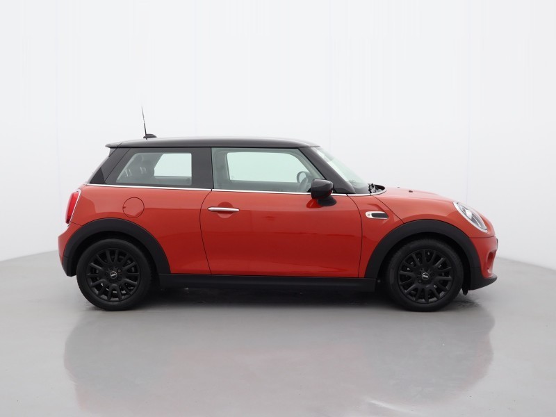 2020 (70) MINI HATCHBACK 1.5 Cooper Classic II 3dr Auto 4855877