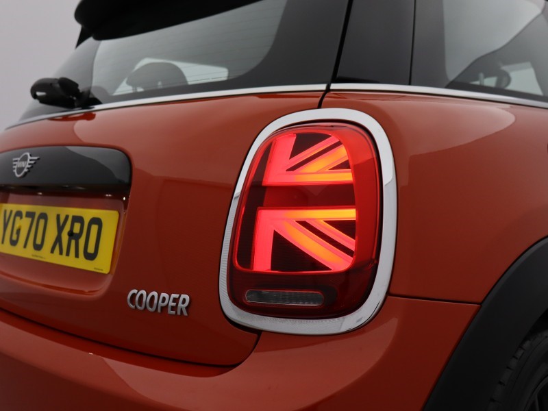 2020 (70) MINI HATCHBACK 1.5 Cooper Classic II 3dr Auto 4855827