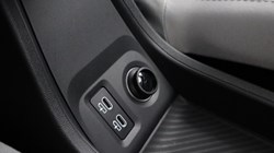 2025 (74) MINI COOPER 1.5 C Classic 5dr Auto 4835138