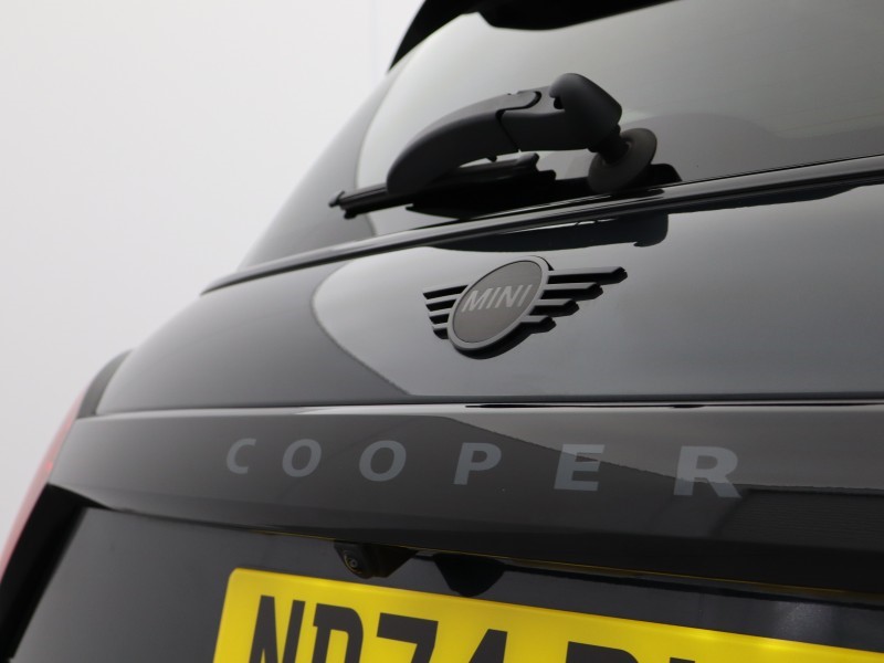 2024 (74) MINI COOPER 1.5 C Sport 3dr Auto 4842143