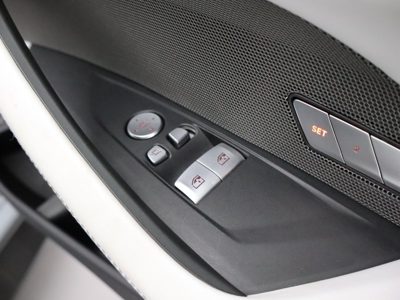 2025 (25) BMW M4 xDrive Competition M 2dr Step Auto 4882433