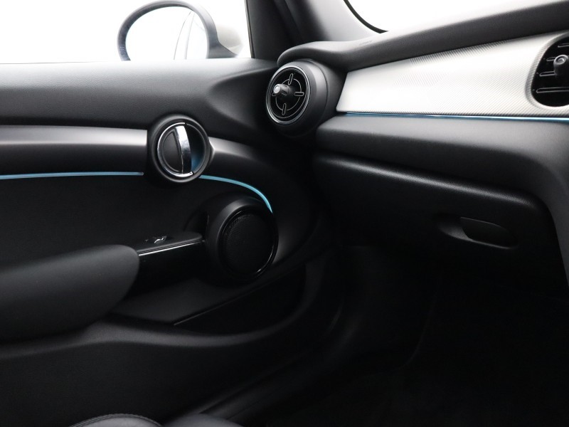 2022 (72) MINI HATCHBACK 1.5 Cooper Exclusive 5dr Auto 4850408