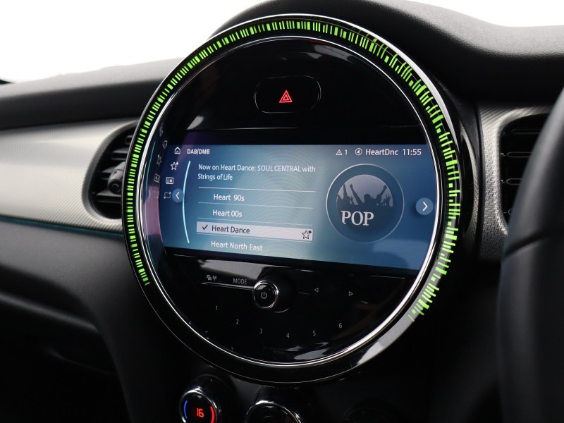 2022 (72) MINI HATCHBACK 1.5 Cooper Exclusive 5dr Auto 4850400