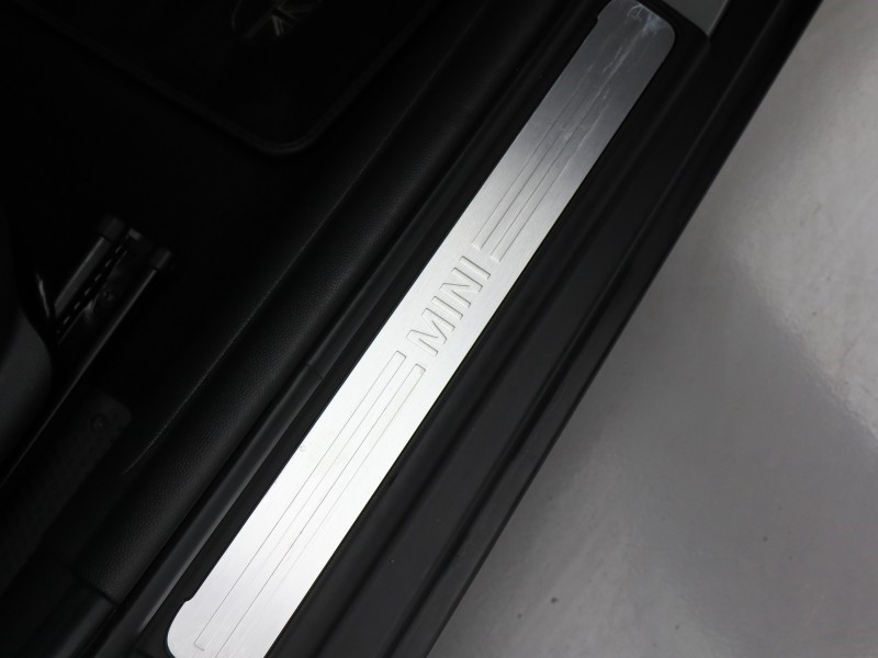 2022 (72) MINI HATCHBACK 1.5 Cooper Exclusive 5dr Auto 4850393