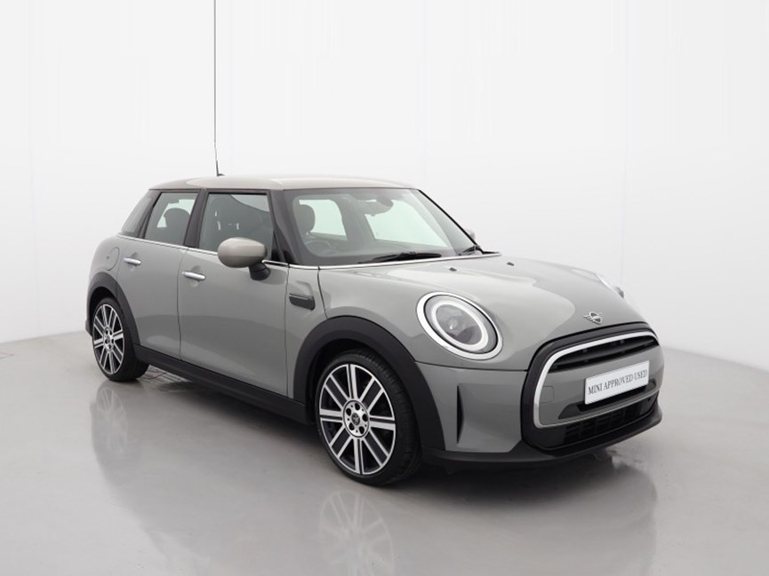 2022 (72) MINI HATCHBACK 1.5 Cooper Exclusive 5dr Auto