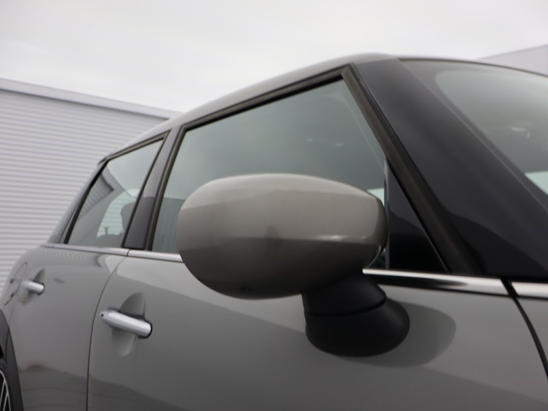 2022 (72) MINI HATCHBACK 1.5 Cooper Exclusive 5dr Auto 4850389