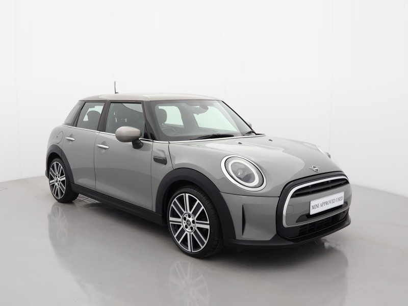 2022 (72) MINI HATCHBACK 1.5 Cooper Exclusive 5dr Auto