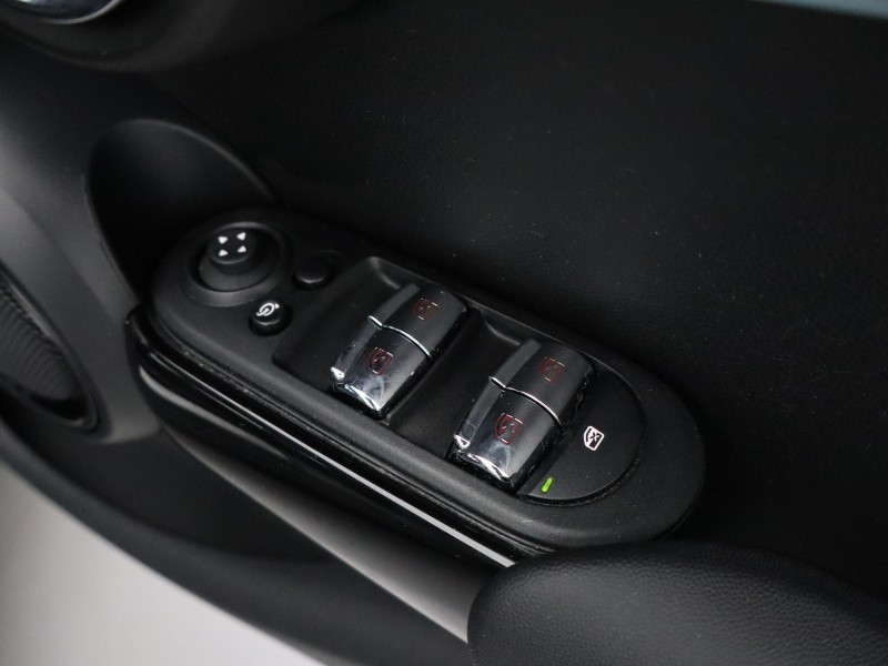 2022 (72) MINI HATCHBACK 1.5 Cooper Exclusive 5dr Auto 4850395