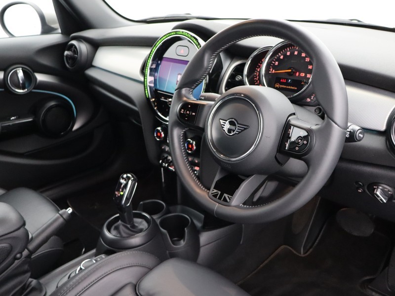 2022 (72) MINI HATCHBACK 1.5 Cooper Exclusive 5dr Auto 4850391