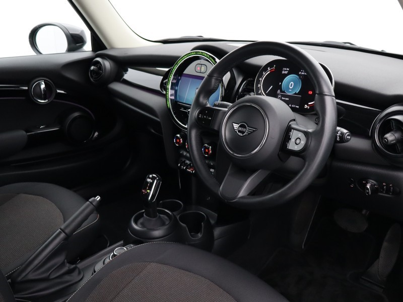 2023 (72) MINI HATCHBACK 1.5 Cooper Classic 3dr Auto 4861912