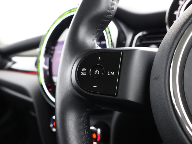 2023 (72) MINI HATCHBACK 1.5 Cooper Classic 3dr Auto 4861943