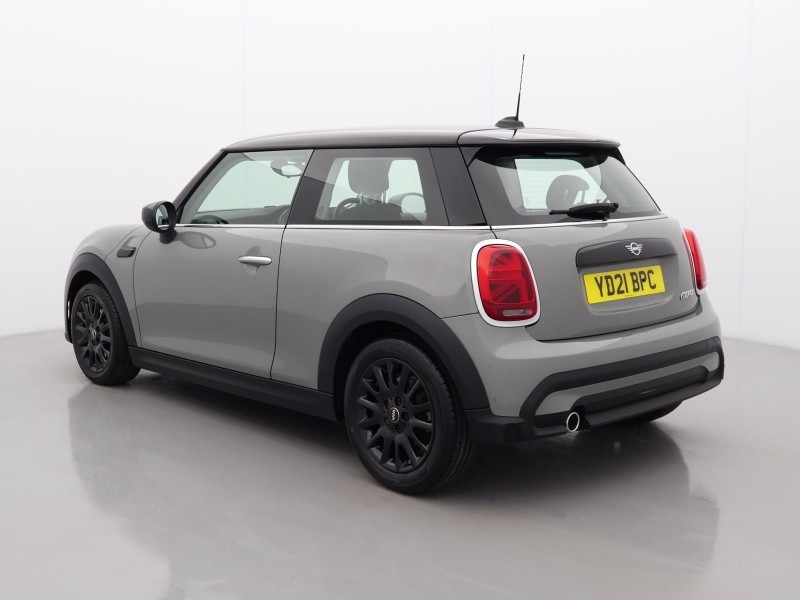 2021 (21) MINI HATCHBACK 1.5 Cooper Classic 3dr
