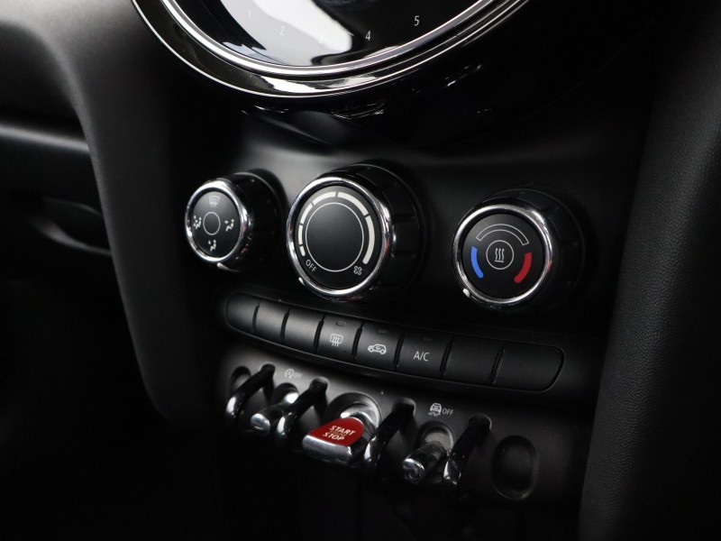 2021 (21) MINI HATCHBACK 1.5 Cooper Classic 3dr 4886307