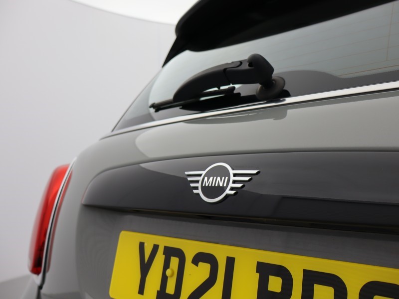 2021 (21) MINI HATCHBACK 1.5 Cooper Classic 3dr 4886275