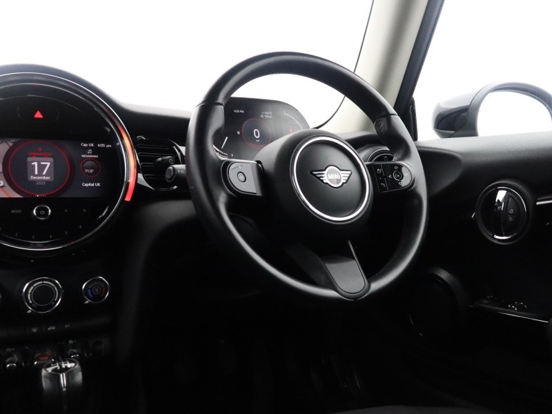 2021 (21) MINI HATCHBACK 1.5 Cooper Classic 3dr 4886301