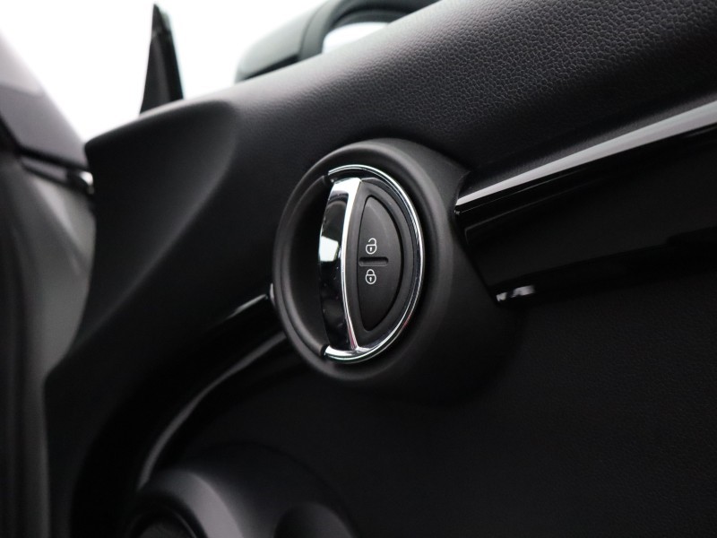 2021 (21) MINI HATCHBACK 1.5 Cooper Classic 3dr 4886282