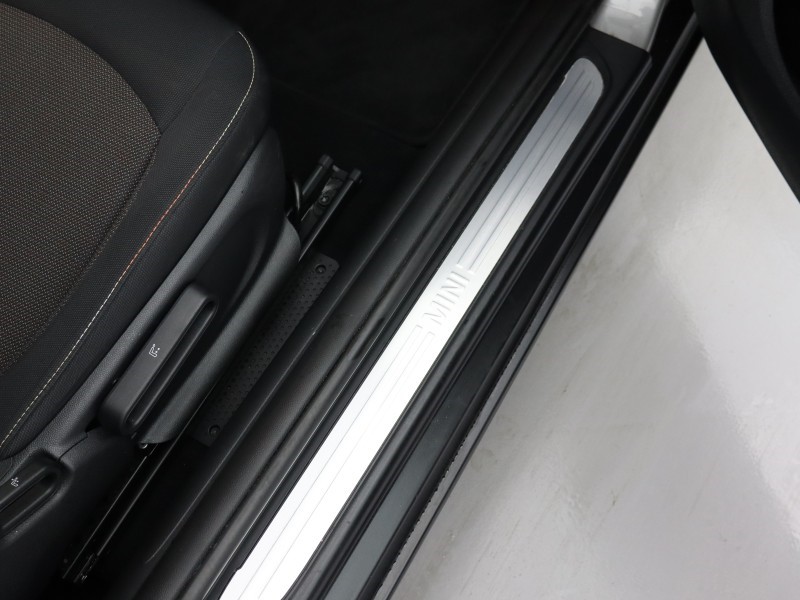 2023 (23) MINI HATCHBACK 1.5 Cooper Classic 3dr Auto 4895511