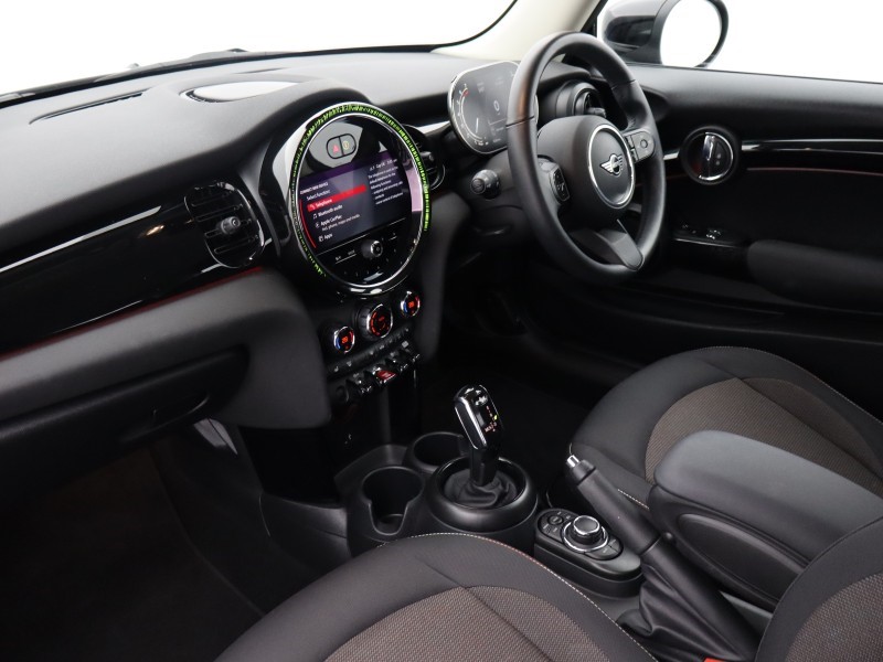 2023 (23) MINI HATCHBACK 1.5 Cooper Classic 3dr Auto 4895555